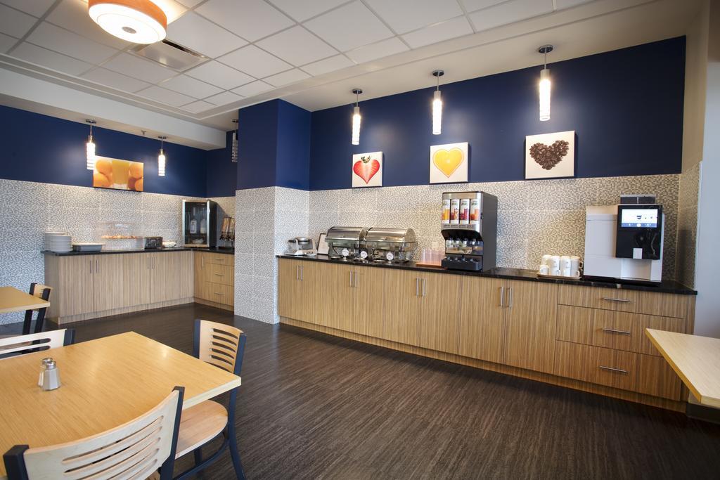Coliseum Inn Edmonton Zewnętrze zdjęcie