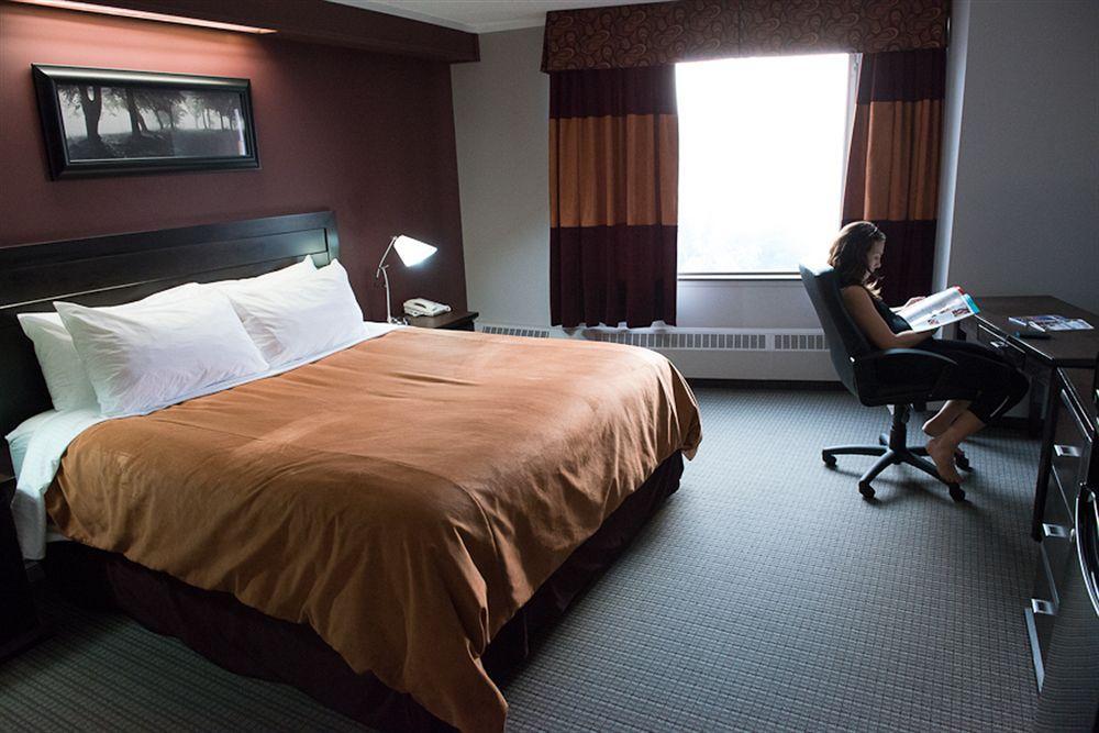 Coliseum Inn Edmonton Zewnętrze zdjęcie