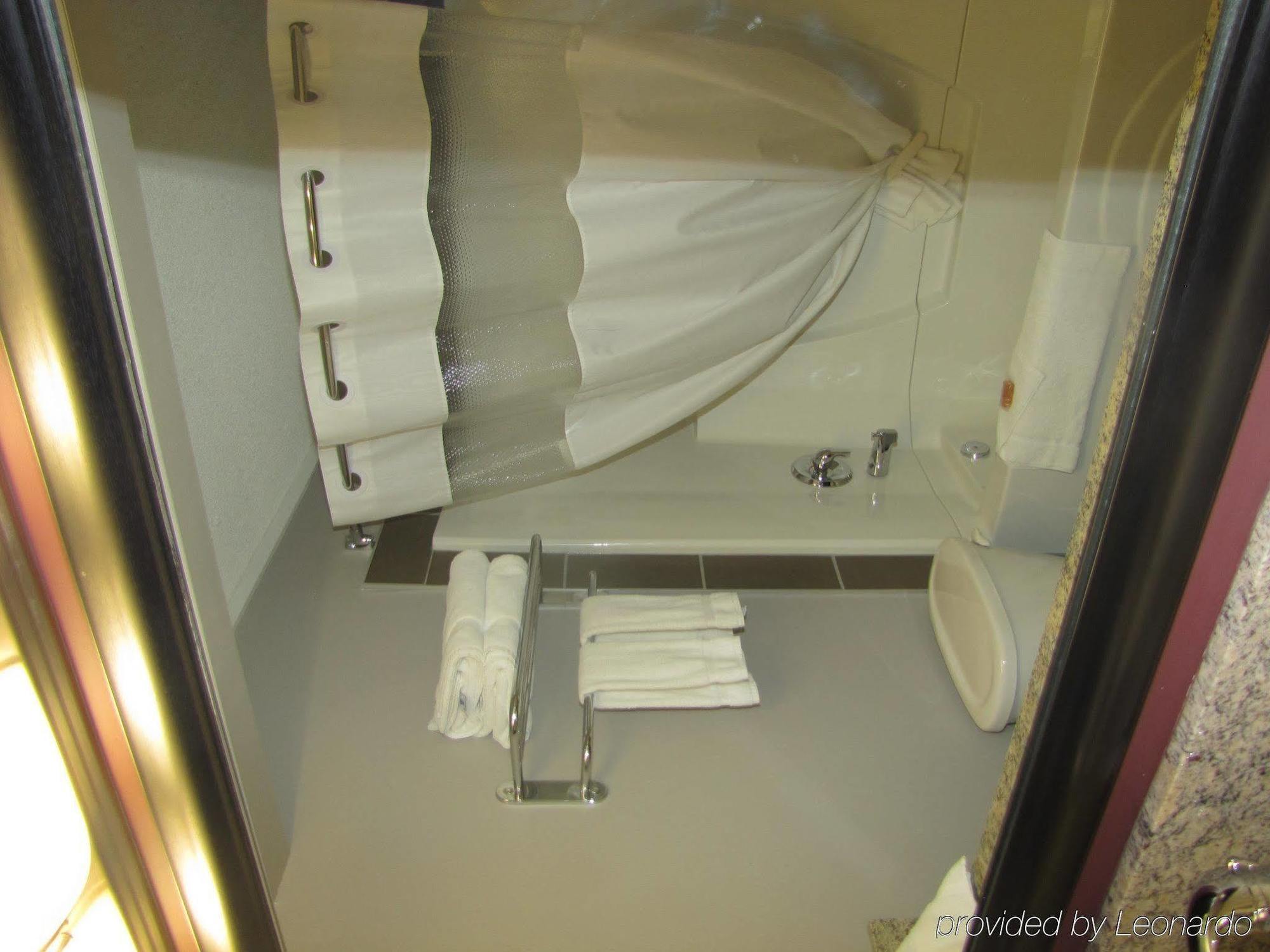 Coliseum Inn Edmonton Pokój zdjęcie